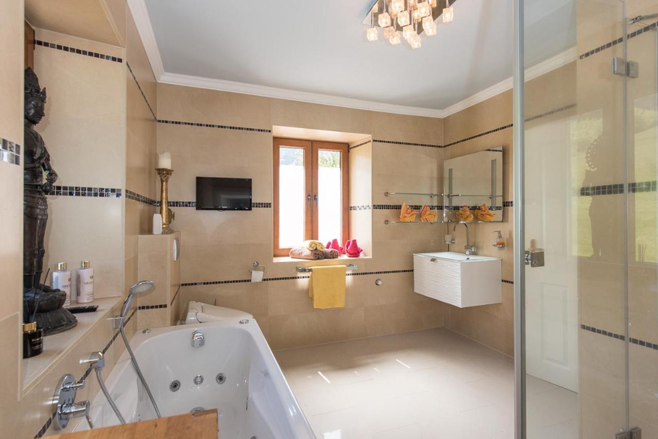 Ferienhaus Kappel Mit Pool Friburgo in Brisgovia Esterno foto